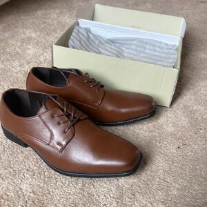 Brown Dress Shoes with Square Toe Design